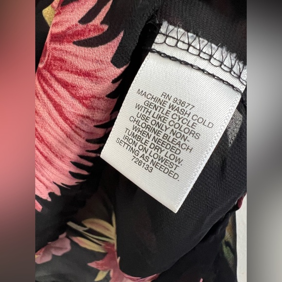 Liz Claiborne Black Floral Blouse — Size Extra Large - Picture 4 of 6